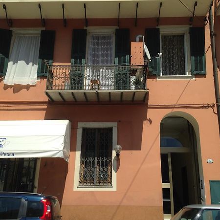 Casa Vacanza "Marina San Giuseppe" Apartment Ventimiglia Exterior foto